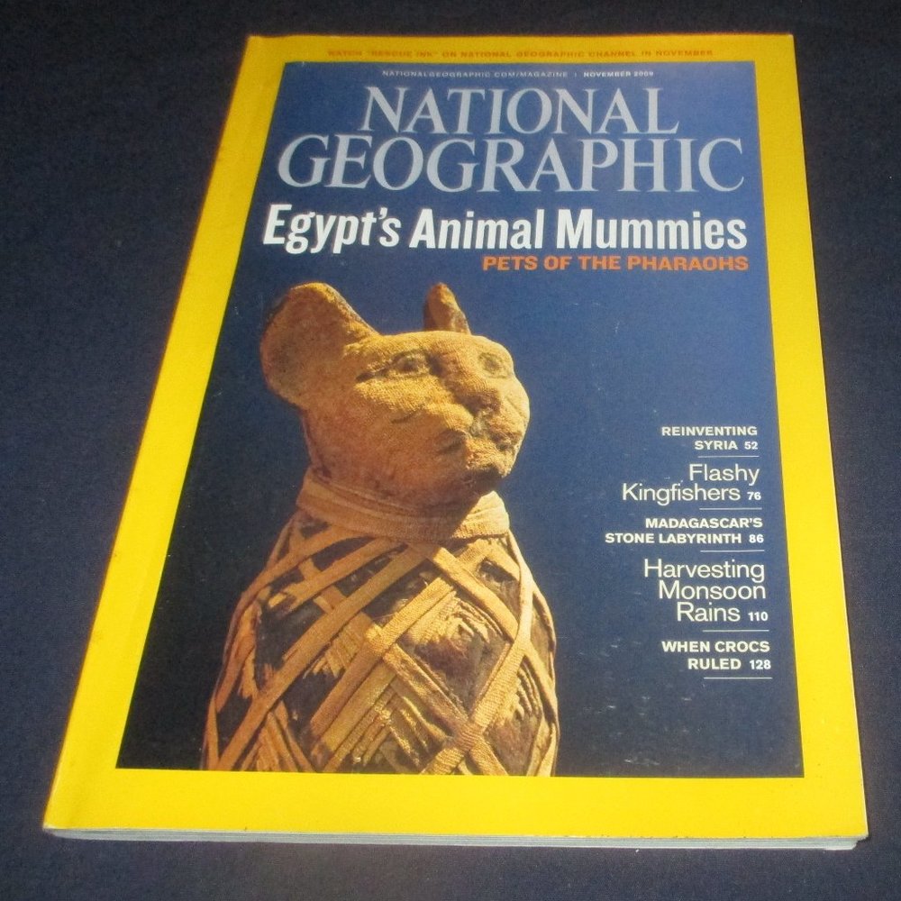 National Geographic Magazine November 2009 Back Issue - Egypt's Animal Mummies